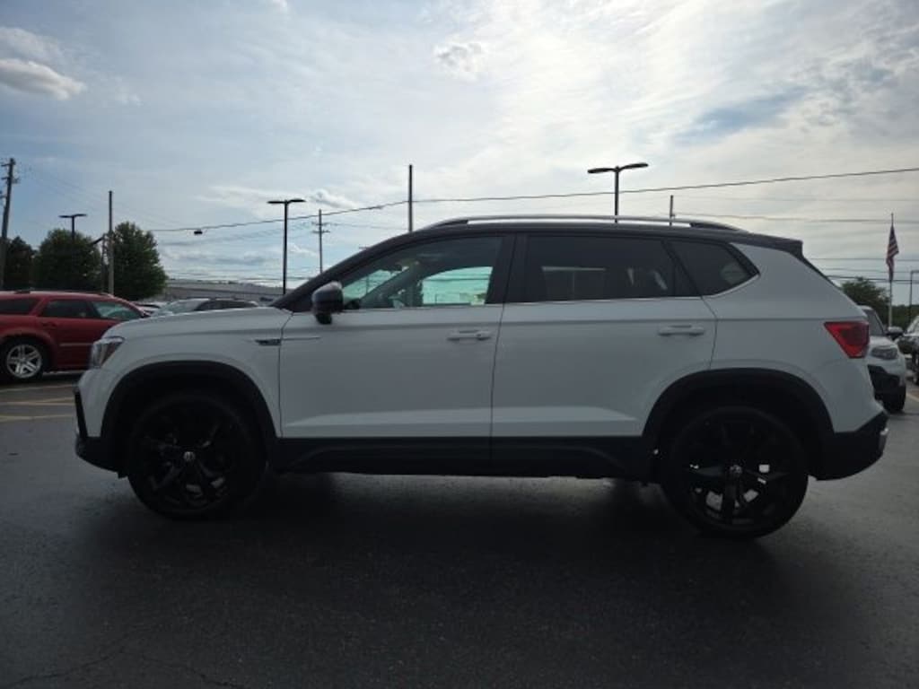 Used 2023 Volkswagen Taos 1.5T SE SUV