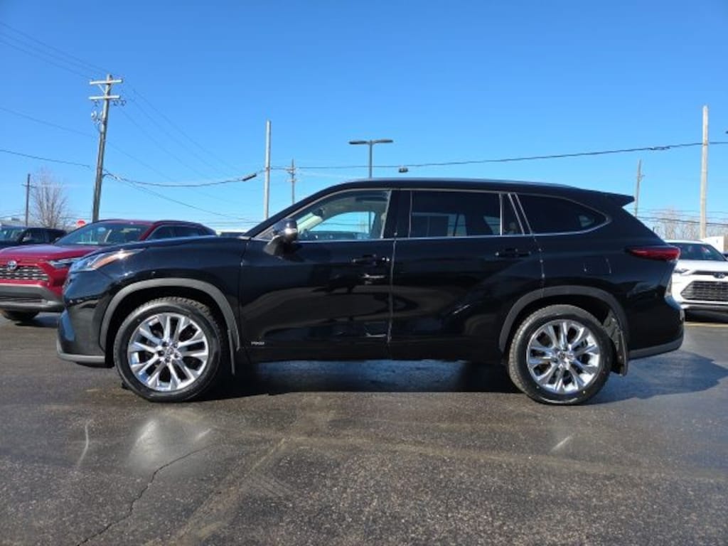 Used 2023 Toyota Highlander Hybrid Limited SUV