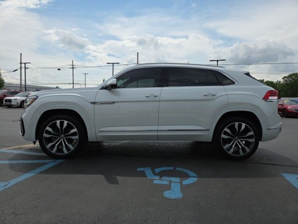 Used 2022 Volkswagen Atlas Cross Sport 3.6L V6 SEL Premium R-Line SUV