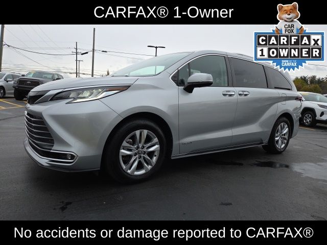 2021 Toyota Sienna Limited photo 3
