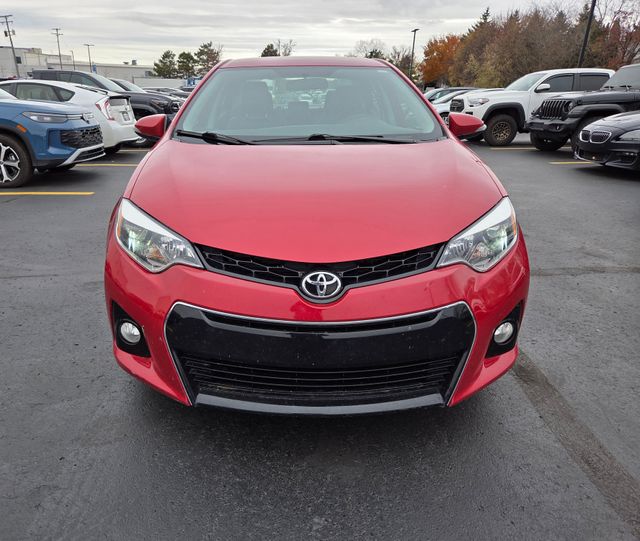 2015 Toyota Corolla Plus photo 2