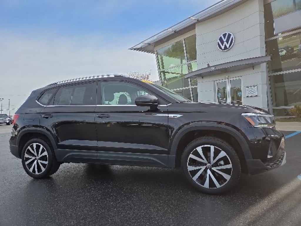 Used 2023 Volkswagen Taos 1.5T SE SUV