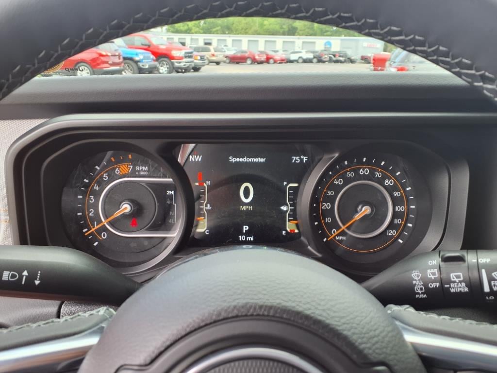 2025 Jeep Wrangler 4-Door Sahara - Photo 6