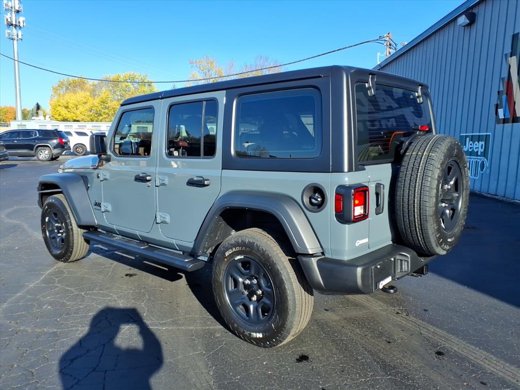 2026 Jeep Wrangler Sport photo 4