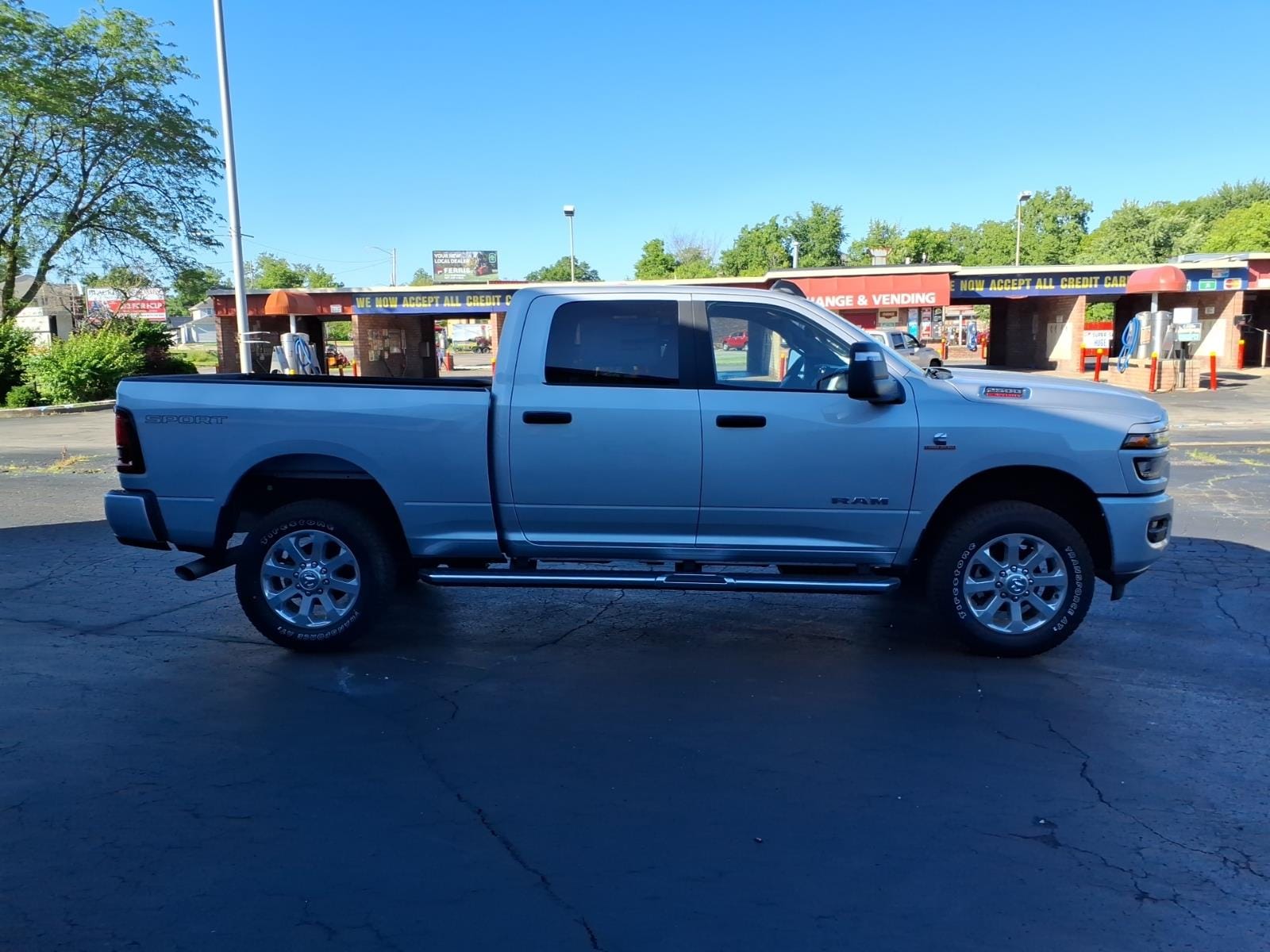2026 RAM 2500 Big Horn - Photo 8