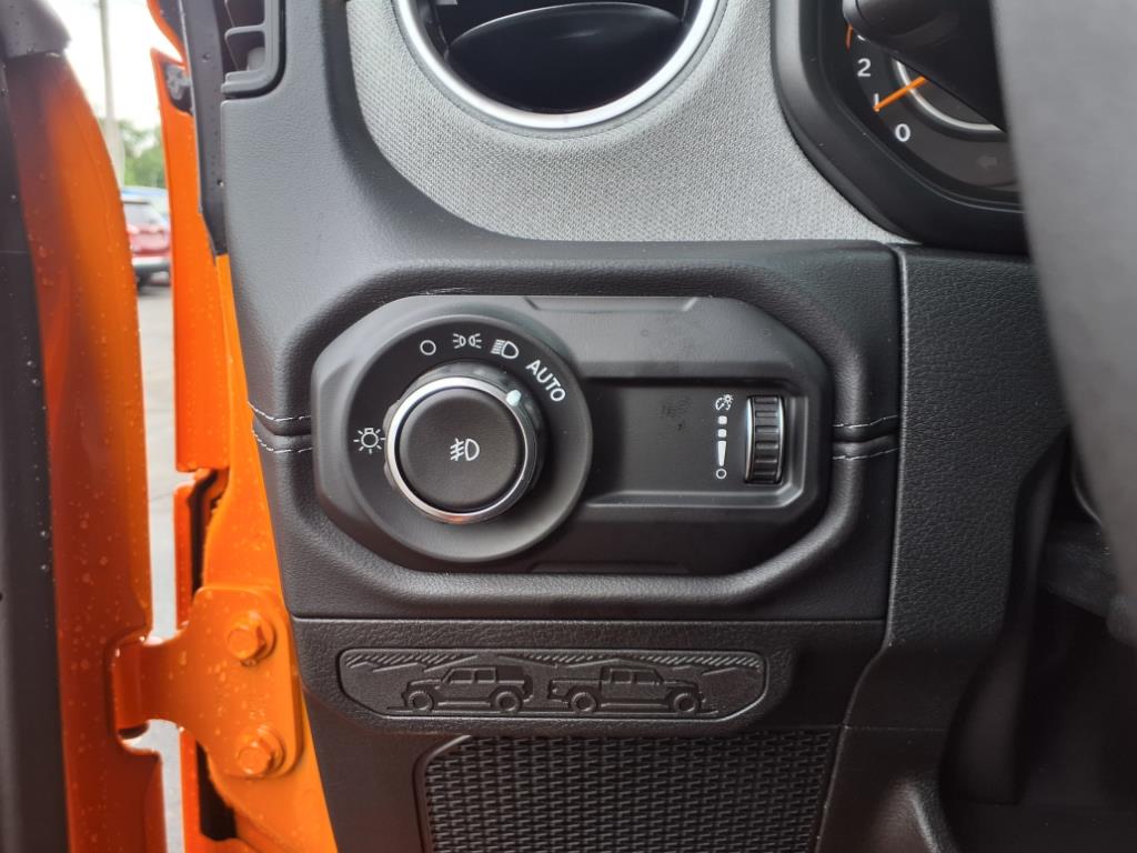 2025 Jeep Wrangler 4-Door Sahara - Photo 7