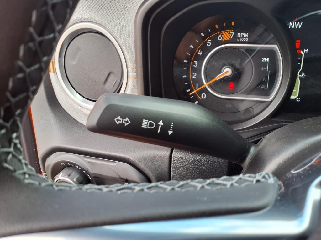 2025 Jeep Wrangler 4-Door Sahara - Photo 32