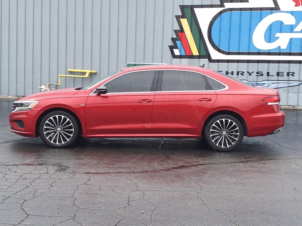 Used 2022 Volkswagen Passat Limited Edition with VIN 1VWBA7A38NC006123 for sale in Muncie, IN