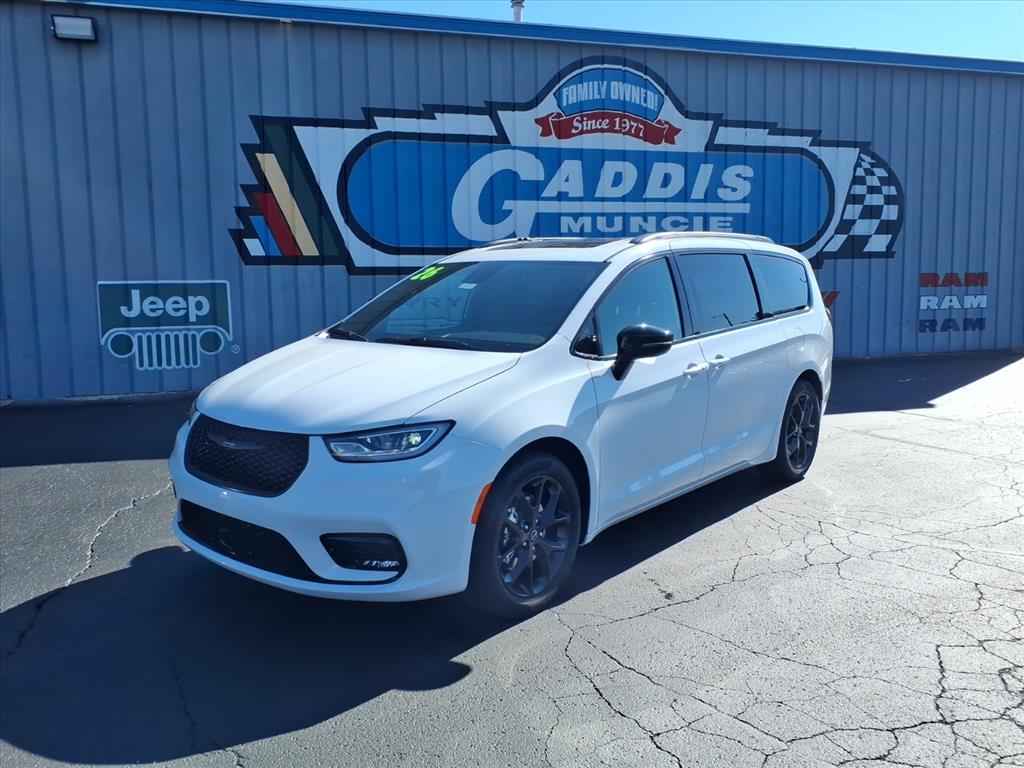 2026 Chrysler Pacifica Passenger Van 