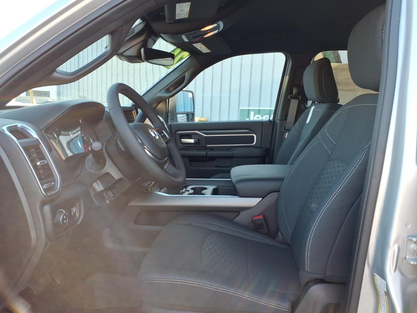 2026 RAM 2500 Big Horn - Photo 15