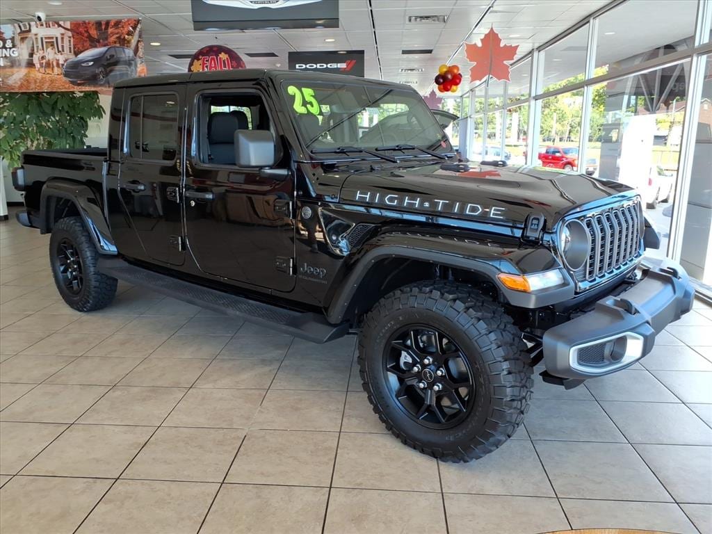 2025 Jeep Gladiator High Tide's photo