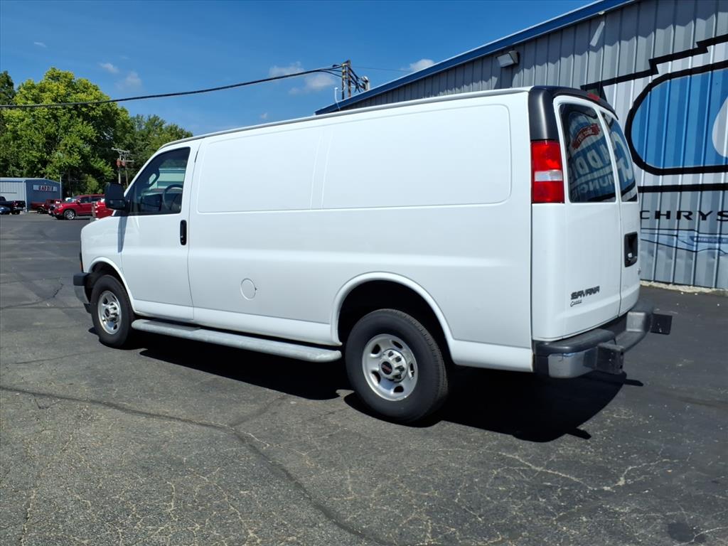 2023 Gmc Savana 2500 Cargo photo 2