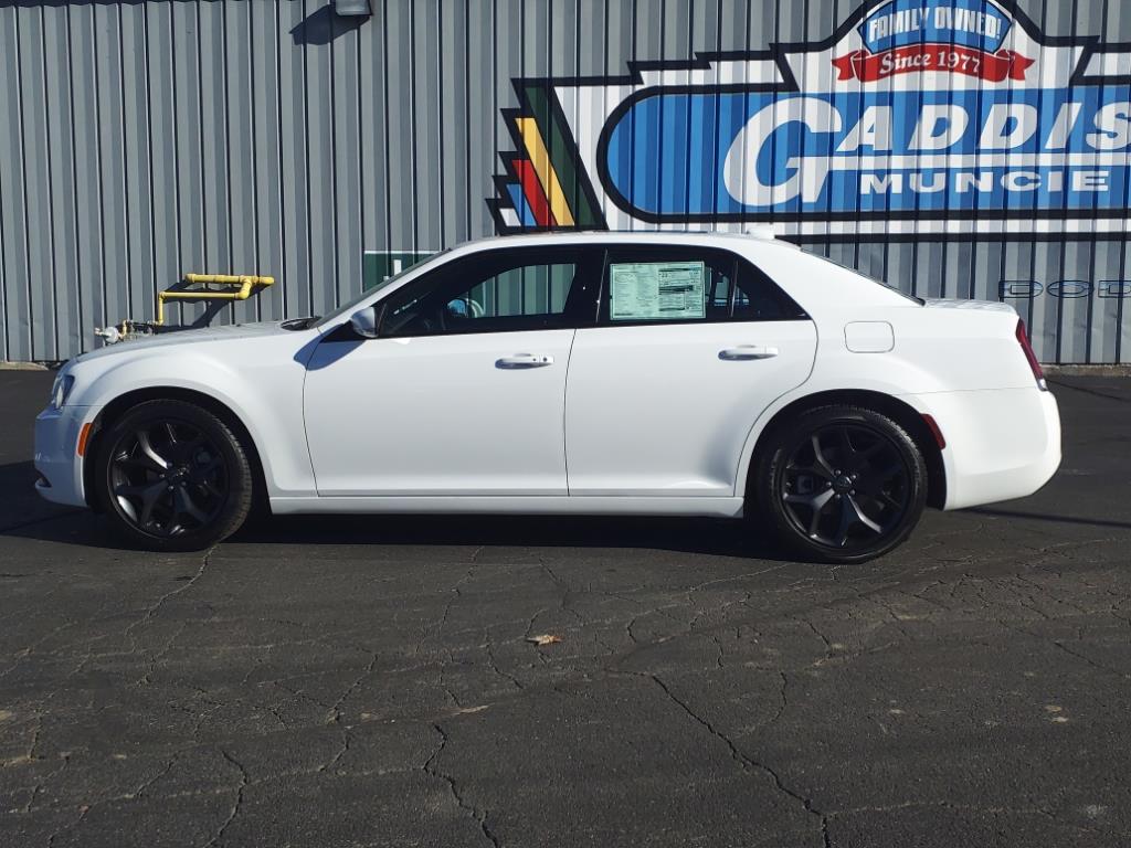 2023 Chrysler 300 S photo 2