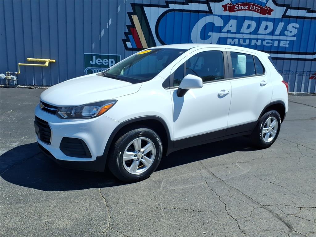 Used 2018 Chevrolet Trax LS with VIN KL7CJNSBXJB593262 for sale in Muncie, IN