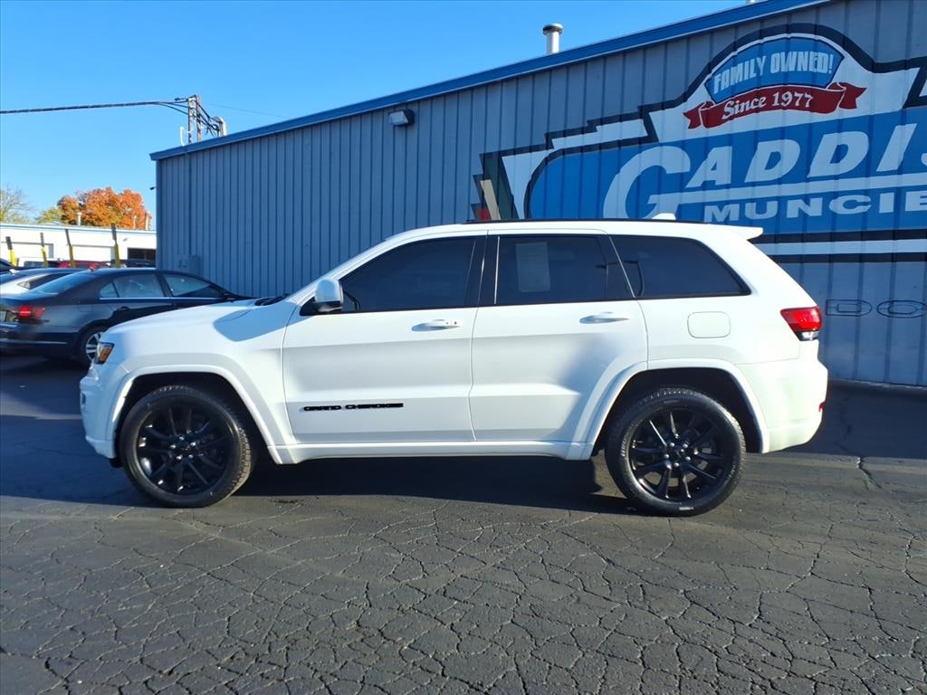 Used 2019 Jeep Grand Cherokee Laredo SUV