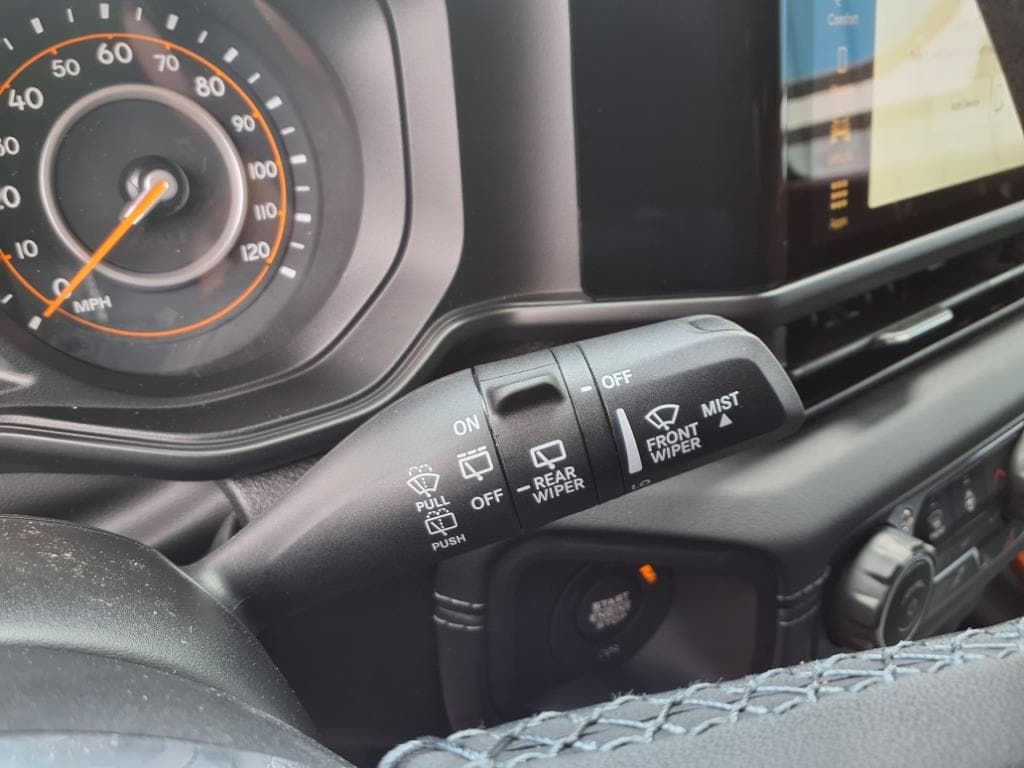 2025 Jeep Wrangler 4-Door Sahara - Photo 11