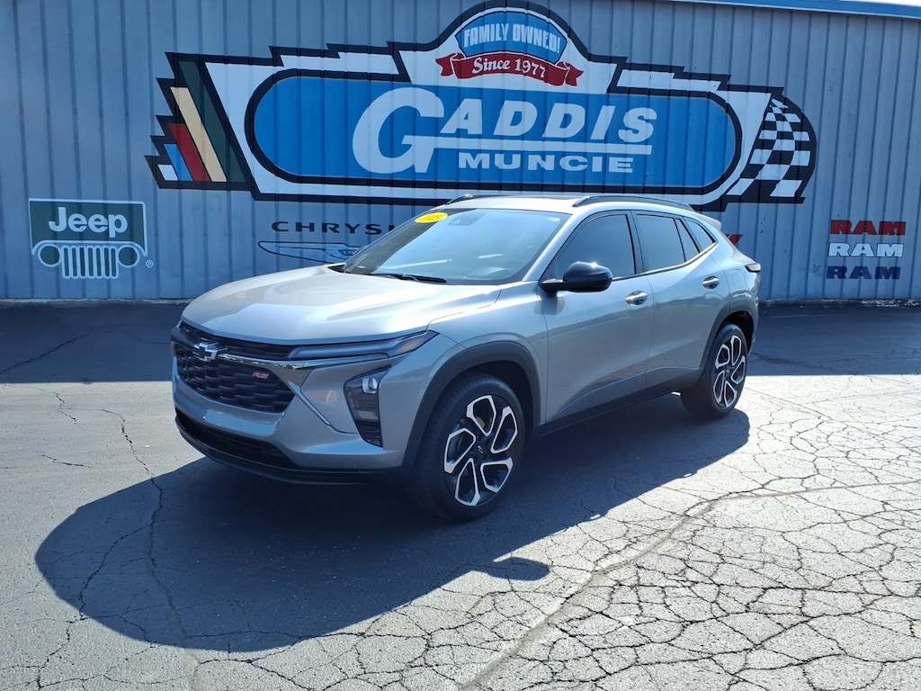 Used 2025 Chevrolet Trax 2RS SUV