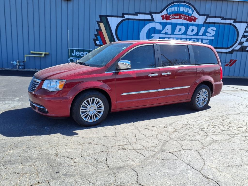 Used 2015 Chrysler Town & Country Touring-L with VIN 2C4RC1CG0FR529301 for sale in Muncie, IN