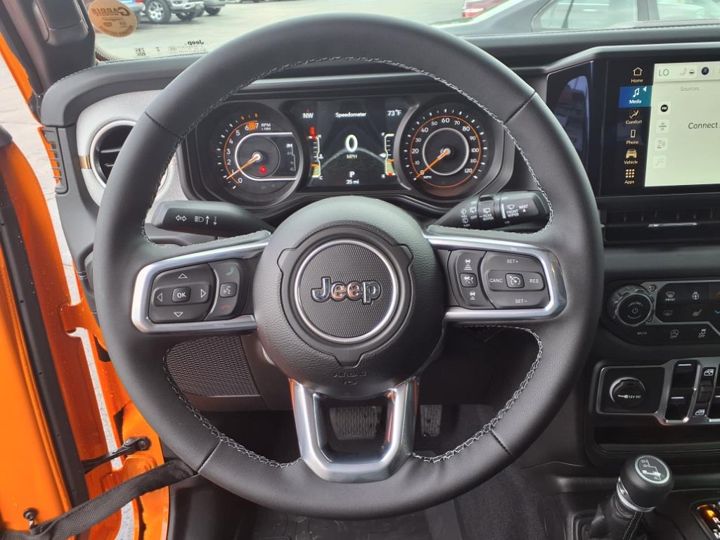 2025 Jeep Wrangler 4-Door Sahara - Photo 12
