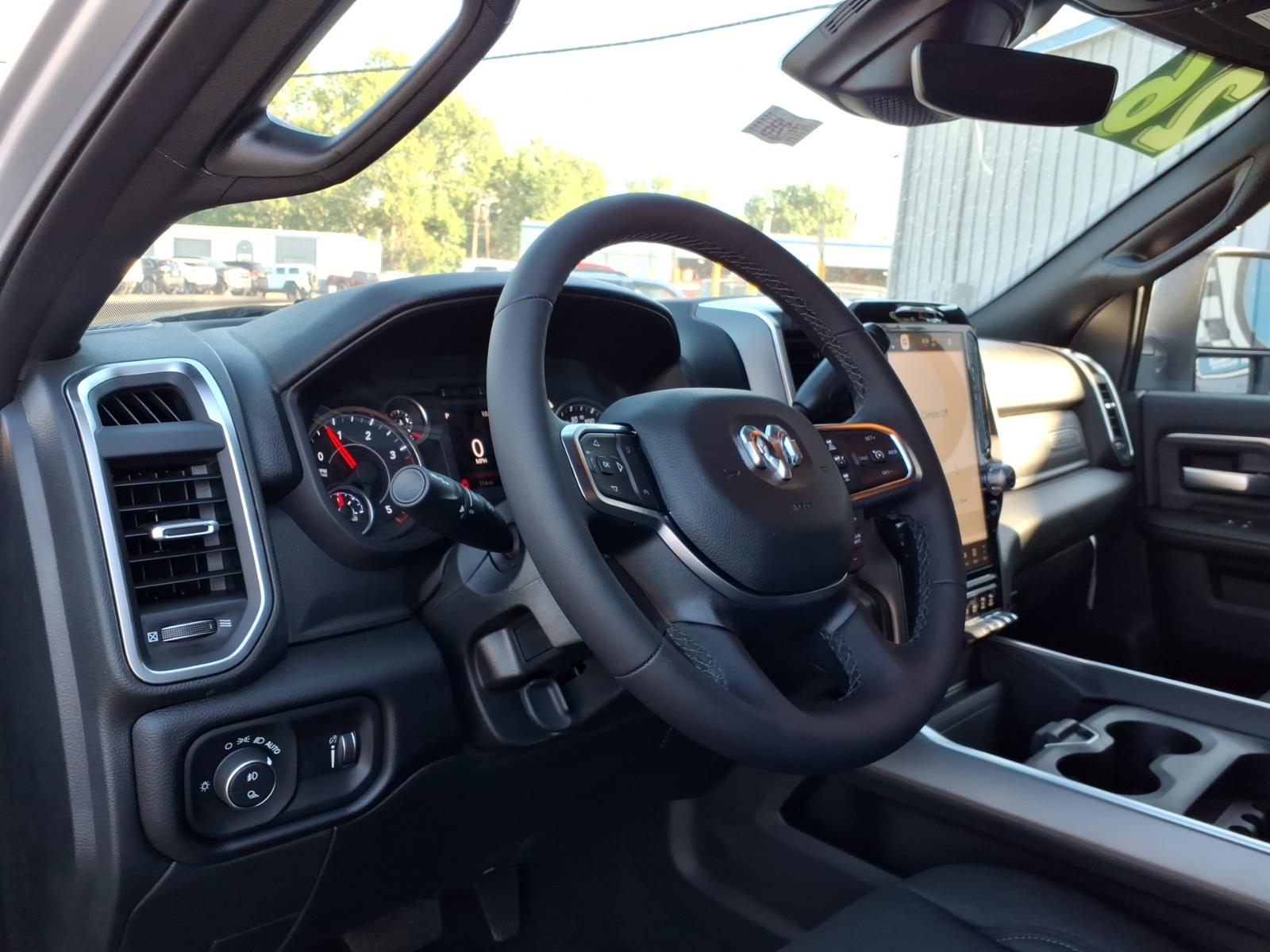 2026 RAM 2500 Big Horn - Photo 17