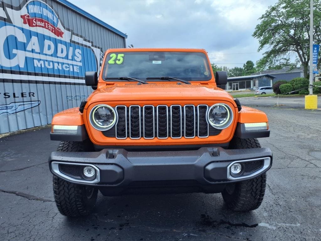 2025 Jeep Wrangler 4-Door Sahara - Photo 31