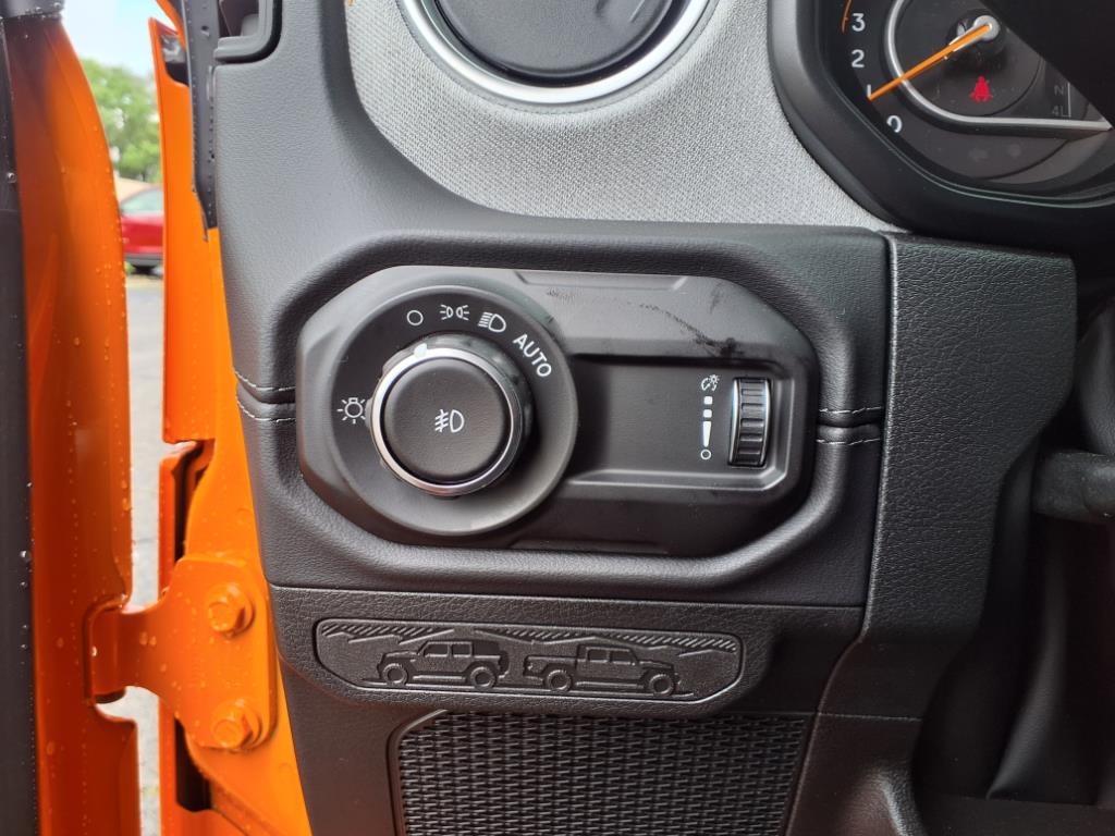 2025 Jeep Wrangler 4-Door Sahara - Photo 7