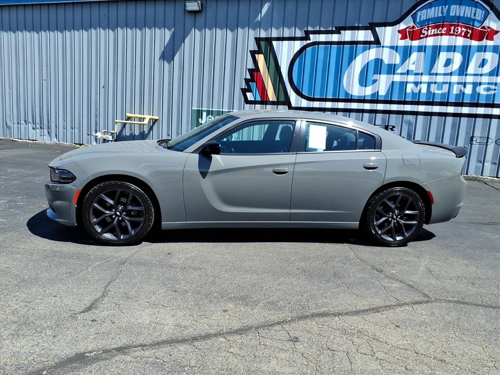 2019 Dodge Charger SXT photo 3