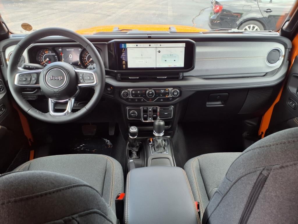 2025 Jeep Wrangler 4-Door Sahara - Photo 25
