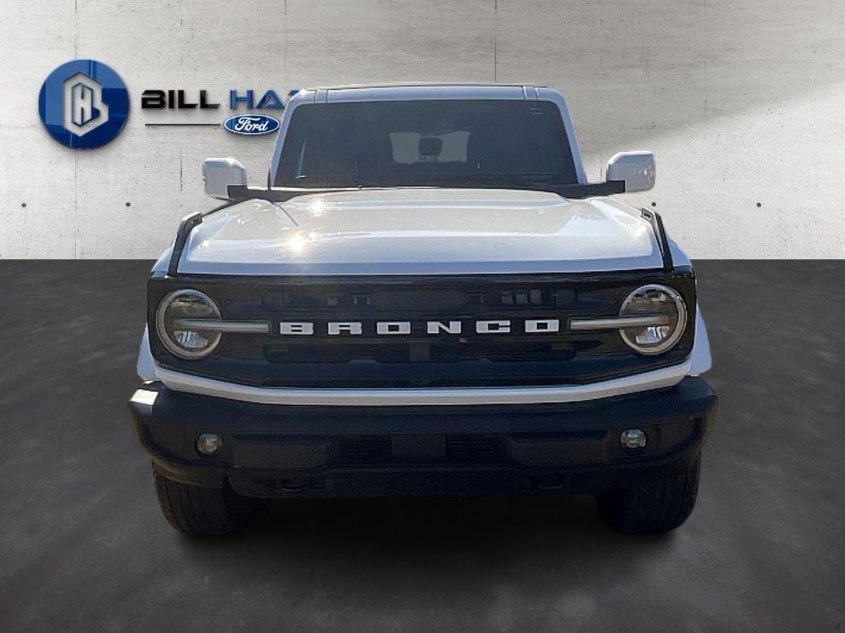 2024 Ford Bronco Outer Banks photo 2