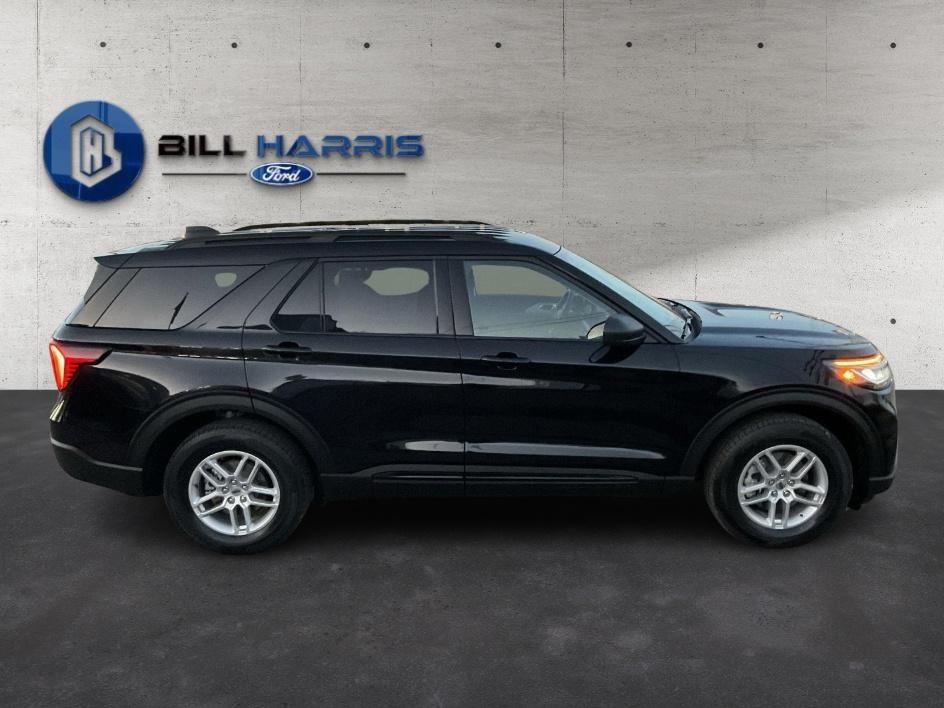 2026 Ford Explorer photo 4