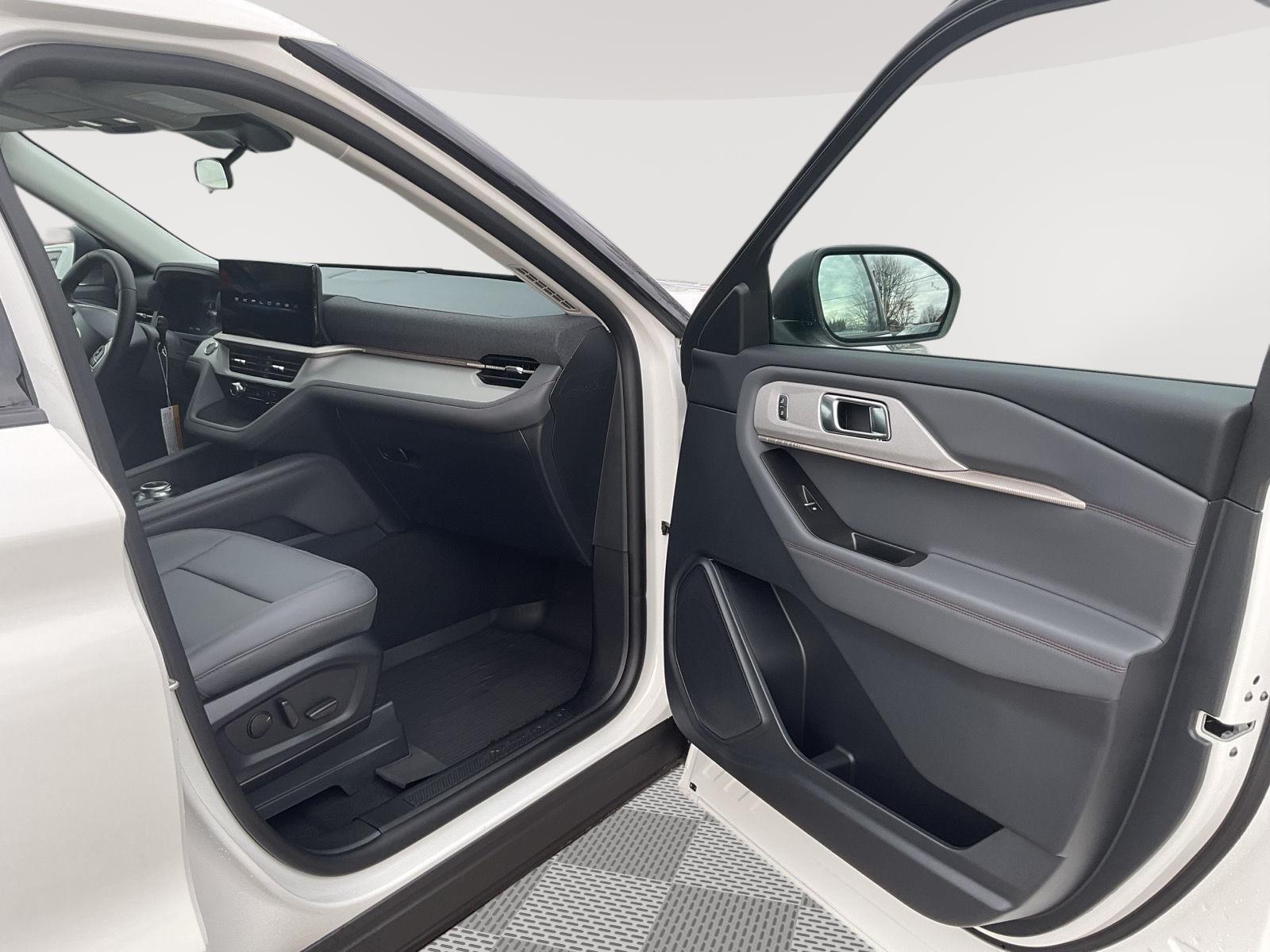 2026 Ford Explorer Active - Photo 20