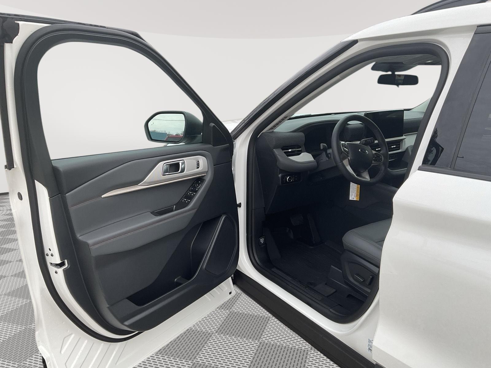 2026 Ford Explorer Active - Photo 10