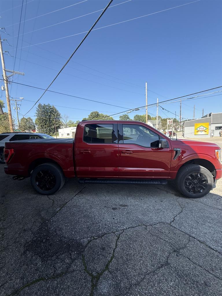 2021 Ford F-150 XLT photo 3