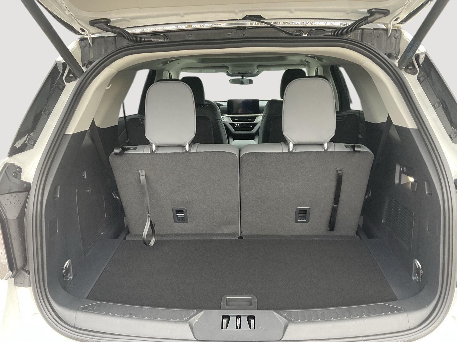 2026 Ford Explorer Active - Photo 7