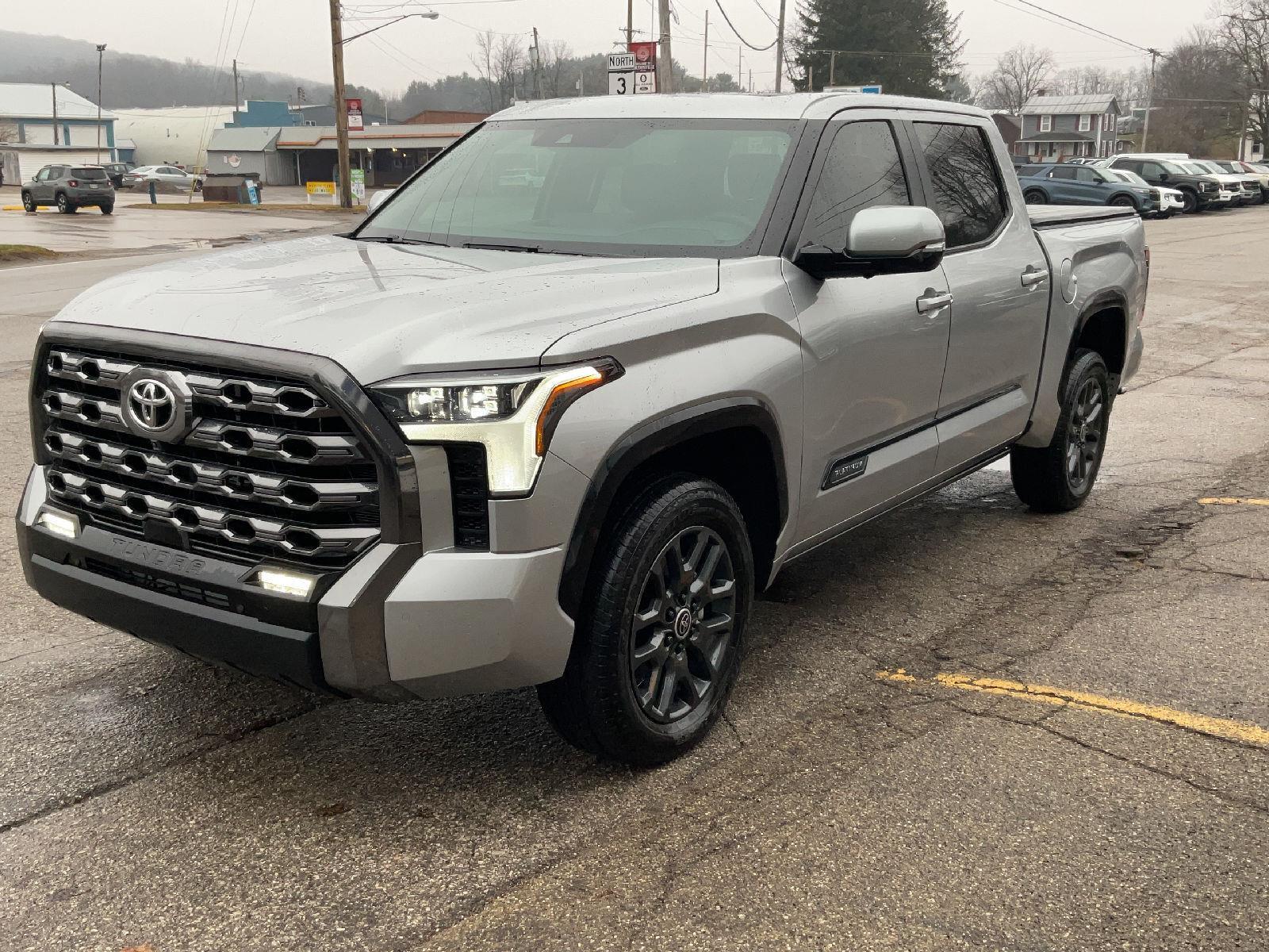 2024 Toyota Tundra Platinum's photo