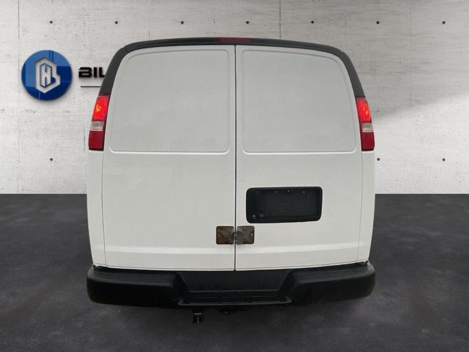 2018 Chevrolet Express Cargo Van photo 4