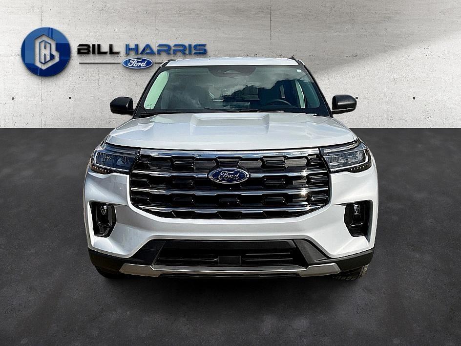 2025 Ford Explorer photo 2