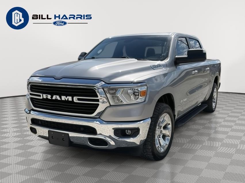 2021 RAM 1500 Big Horn/Lone Star 4x4 Crew Cab 5'7's photo