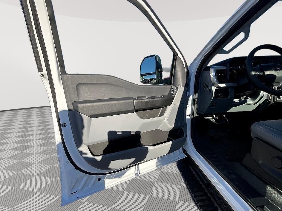 2026 Ford F-250 Super Duty XL - Photo 9
