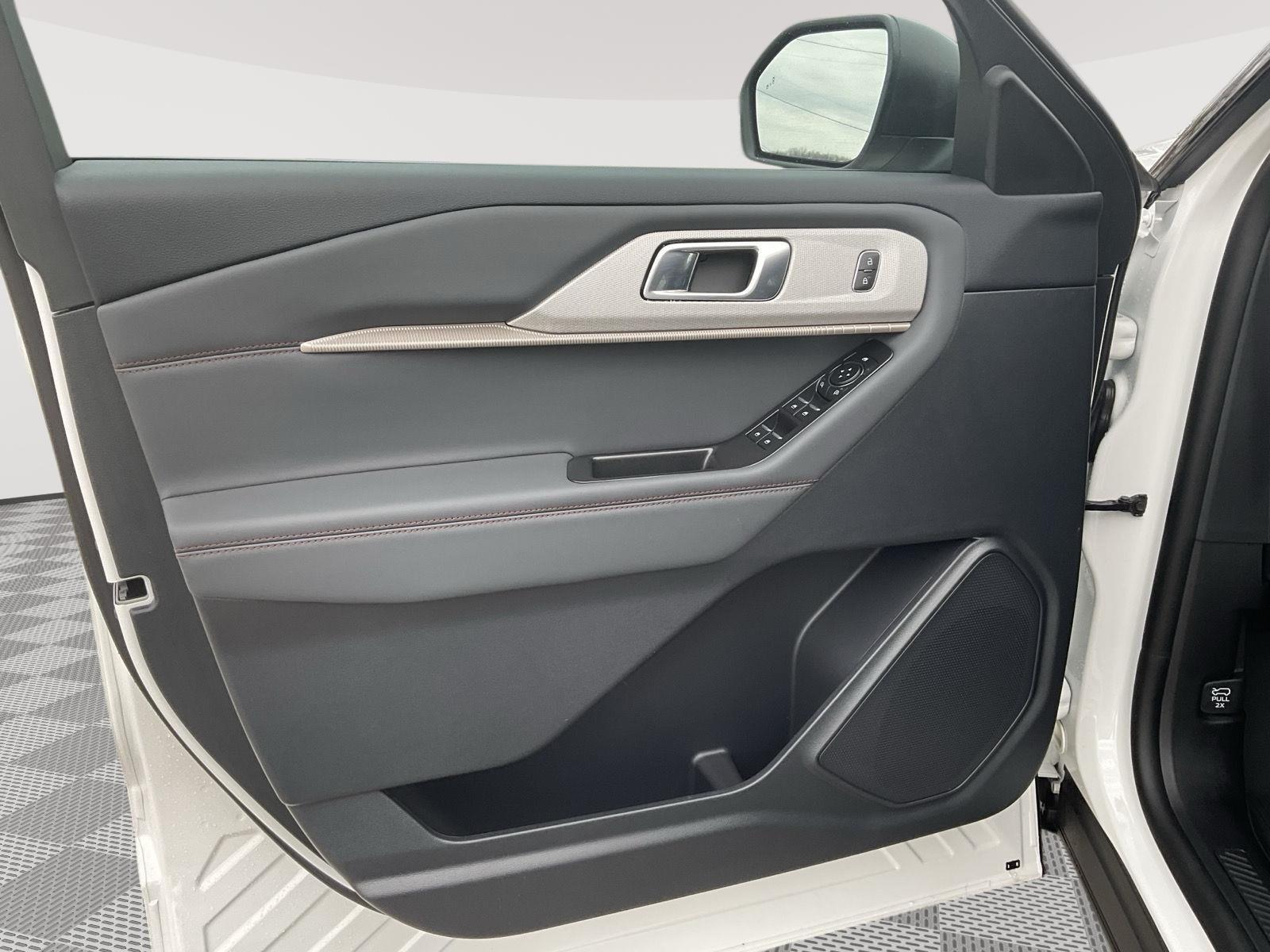 2026 Ford Explorer Active - Photo 11