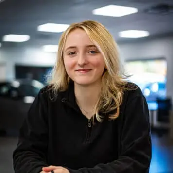 Staff member Jocelyn Snay from ID_585c17fe47c4