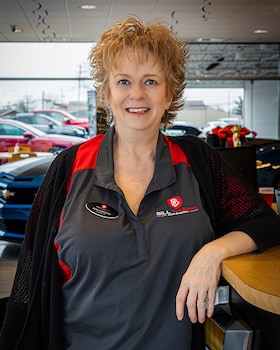 Staff member Kim Ungro from ID_fe64c4832e3c