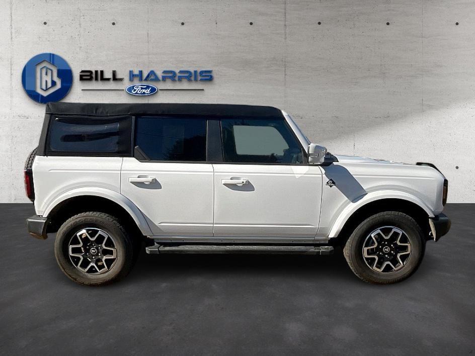 2024 Ford Bronco Outer Banks photo 4