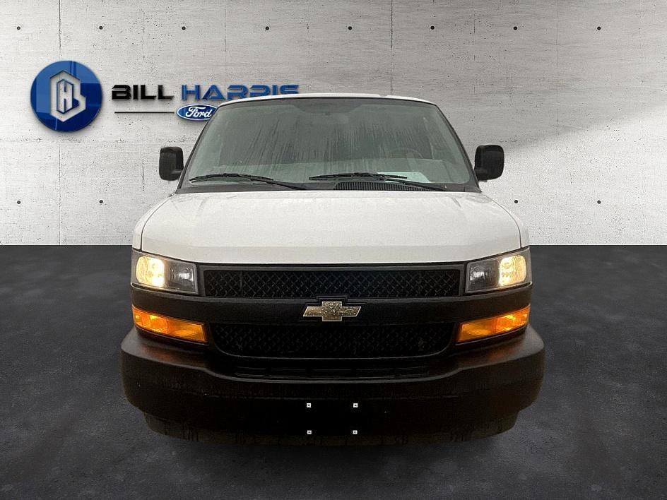 2018 Chevrolet Express Cargo Van photo 2