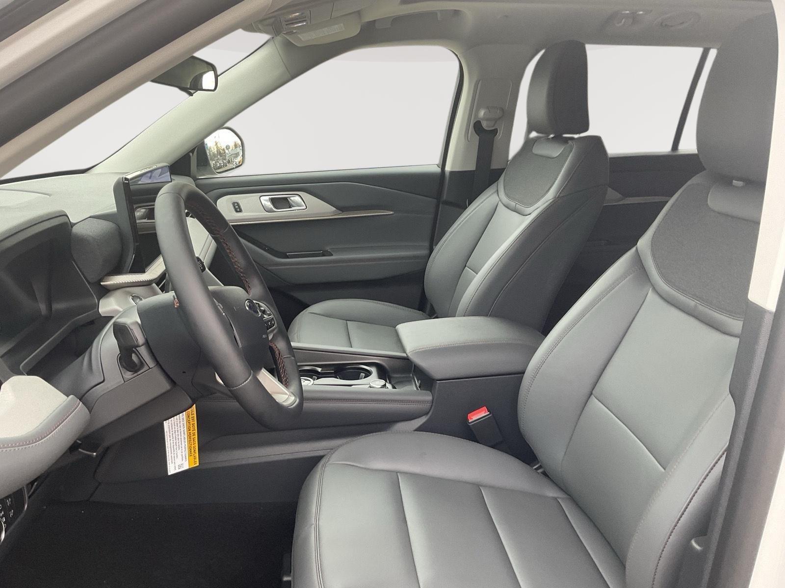 2026 Ford Explorer Active - Photo 12