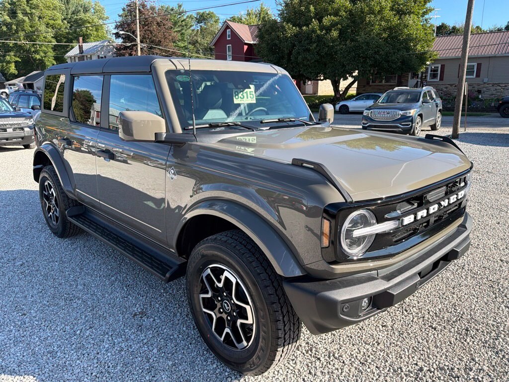 New 2026 Ford Bronco Outer Banks SUV
