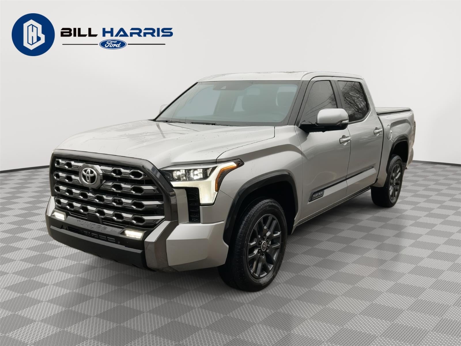 2024 Toyota Tundra Platinum's photo