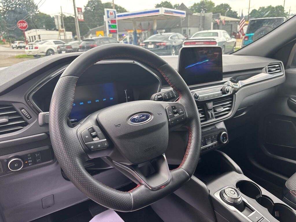 Used 2025 Ford Escape ST-Line Select SUV