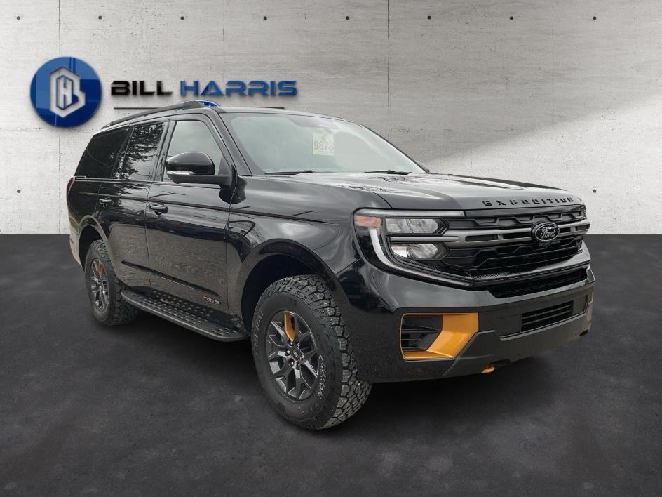 2025 Ford Expedition photo 3