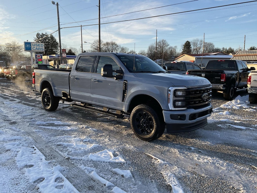 Used 2024 Ford Super Duty F-350 SRW Lariat Truck